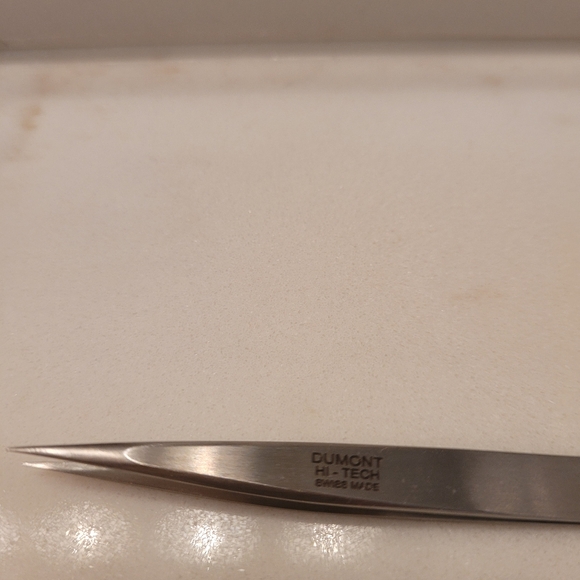 Pointed Tweezers - Picture 6 of 8